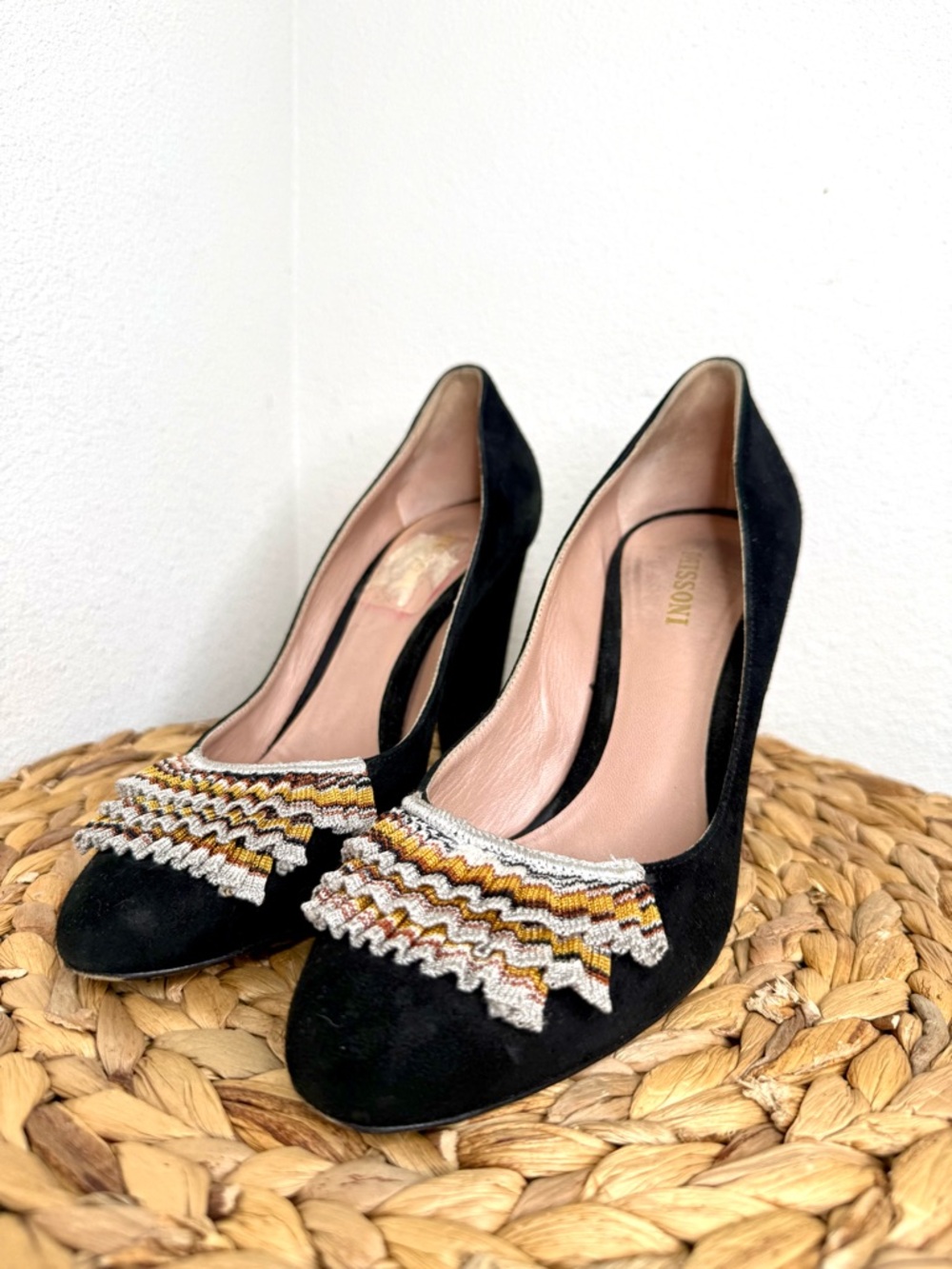 Vtg Missoni Heeled pump Black Suede chevron Ruffle woven multicolor pumps Shoes